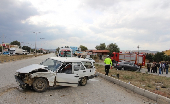 Kula’da sanayi kavşağında kaza: 1 yaralı