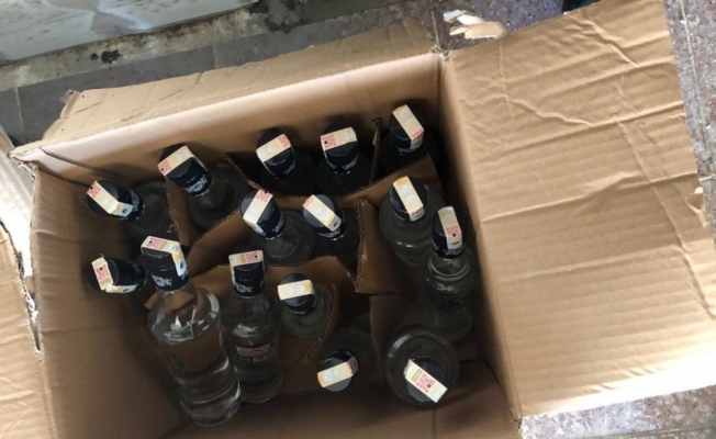 Manisa’da kaçak içki operasyonu: 1’i astsubay 12 gözaltı