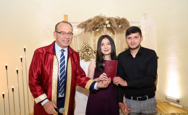 Turgutlu’da Sevgililer Günü’nde 11 nikah kıyıldı