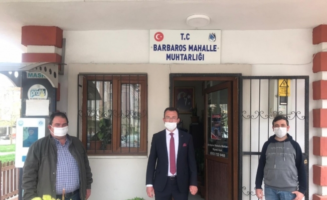 EGEİD vatandaşlara ücretsiz maske ve el dezenfektanı dağıtıyor
