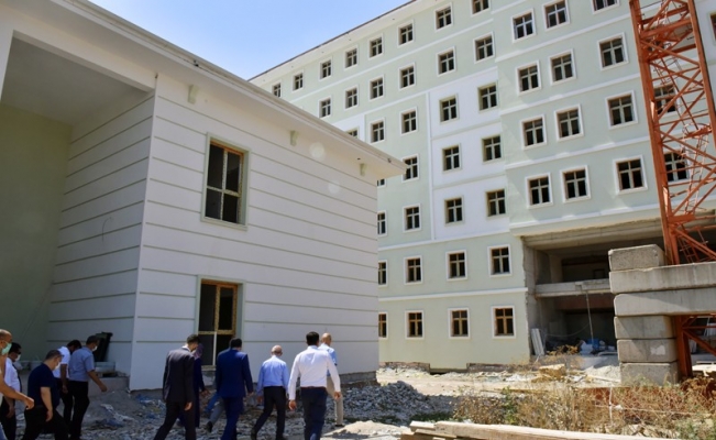 Rektör Ataç’tan Akhisar yerleşkesi inşaatına inceleme
