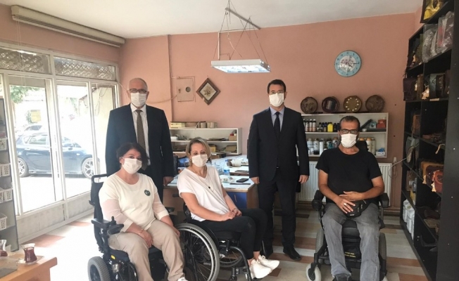 İl Müdürü Gülgeç’ten Salihli’nin devlet sanatçılarına ziyaret