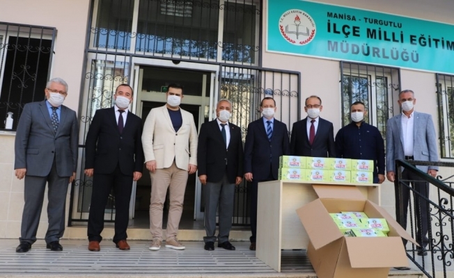 Turgutlu Belediyesinden okullara 75 bin adet maske desteği