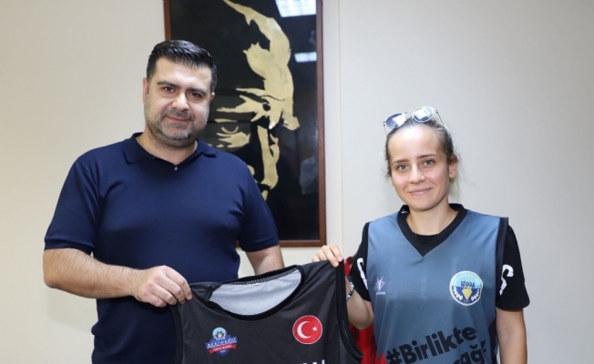 Turgutlu Belediyespor’un son transferi Gamze Sena Dülegöz oldu