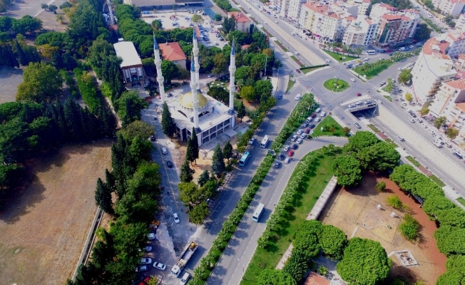 Yunusemre Belediye Meydan Projesinde çalışmalar yoğunlaştı