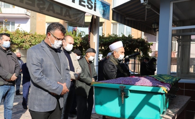 Alaşehir’in tarihi çınarı Ayşe nine 107 yaşında vefat etti