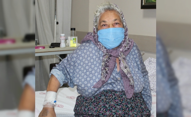 Çocukları öleceğini düşünürken yaşlı kadın korona virüsü yendi
