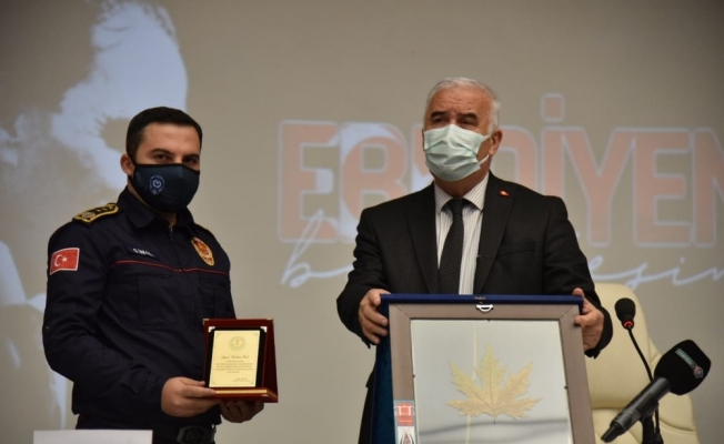 İzmir depreminin kahramanları onurlandırıldı
