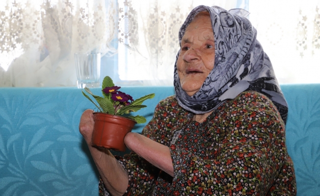 Yaşlı kadın 72 yıl önce yaşadığı acıyı anlattı