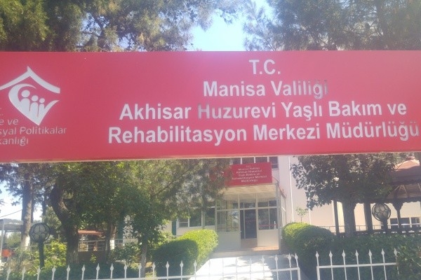 Akhisar Yaşlı Bakım ve Rehabilitasyon Merkezi karantinaya alındı