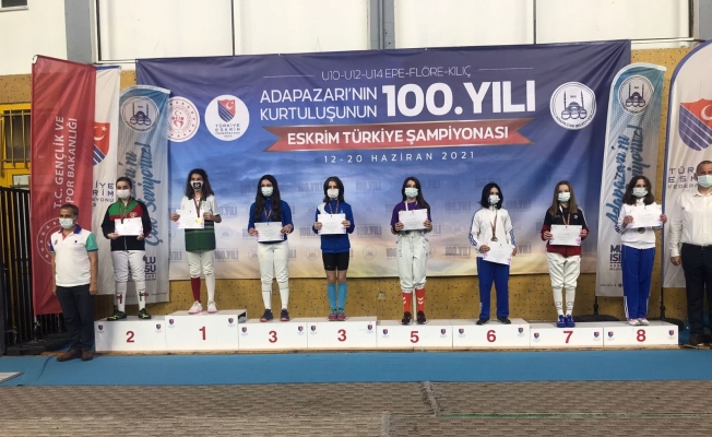 İlk kez katıldıkları turnuvada Türkiye Şampiyonu çıkardılar