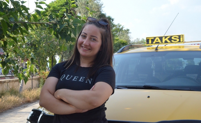 Otomobil tutkusu 24 yaşındaki Seda’yı taksici yaptı