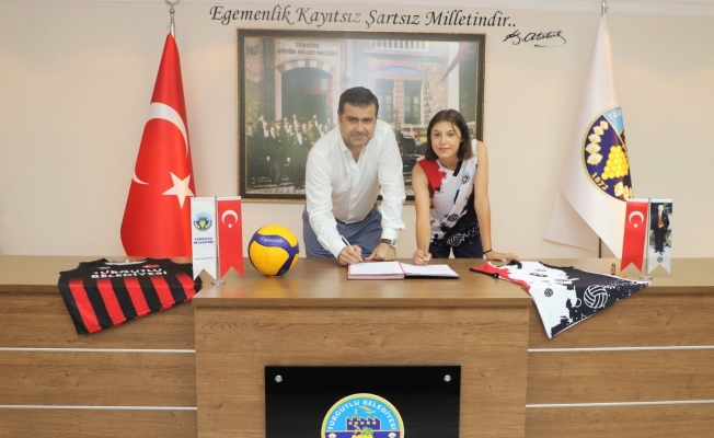 Turgutlu Belediyespor voleybolda altyapıdan bir imza daha