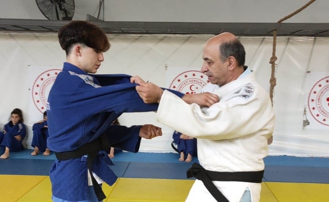 Yunusemreli judoculara duayen isimlerden teknik ders