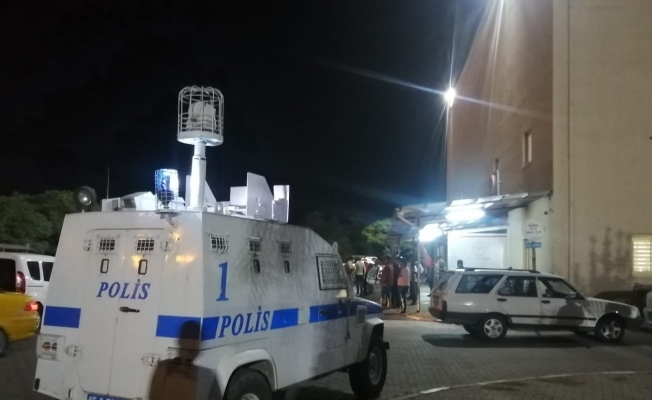 Manisa’da polisi bıçakla yaralayan şüphelilerden 6’sı tutuklandı