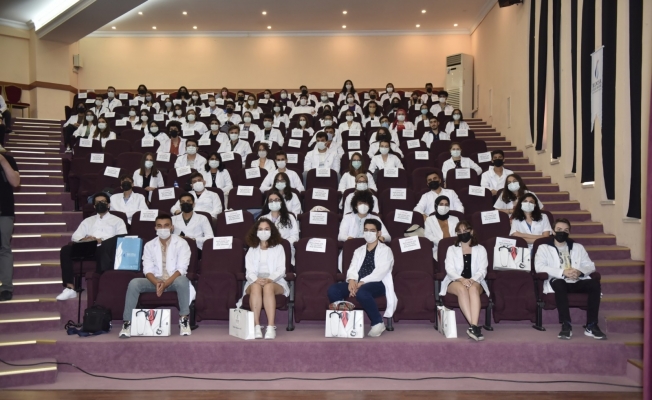 Manisa CBÜ Tıp Fakültesi ’Beyaz önlük giyme töreni’ gerçekleştirildi