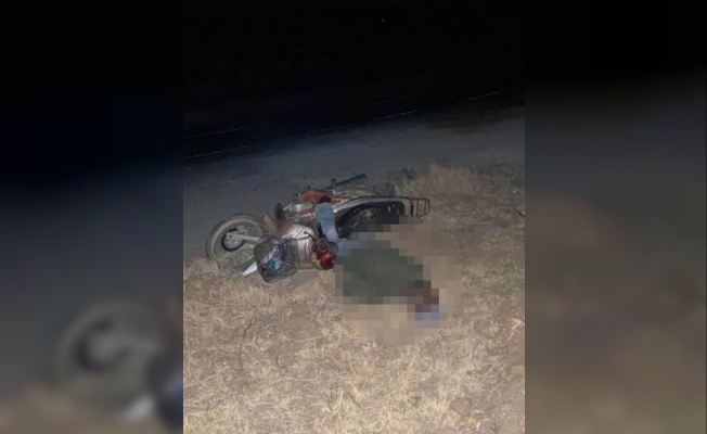 Motosiklet sürücüsü drenaj çukuruna girince hayatını kaybetti