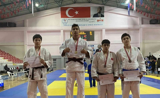 Manisa Büyükşehir’in judocularından Yozgat’ta büyük başarı