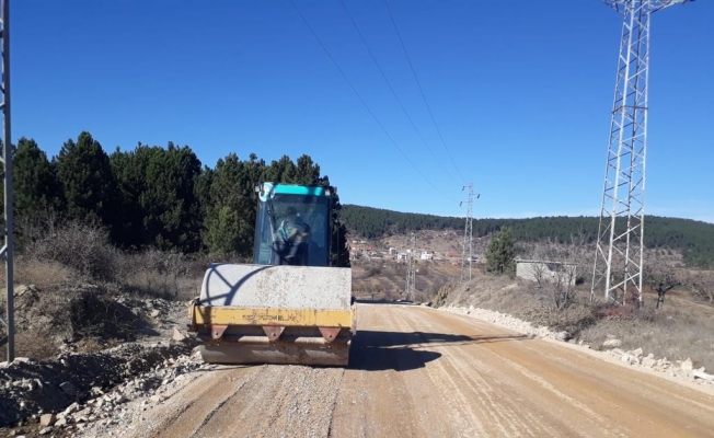 Demirci’de asfalt sezonu için hazırlıklar sürüyor