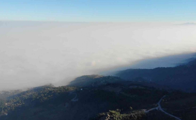 Manisa’yı etkisi altına alan sis havadan görüntülendi
