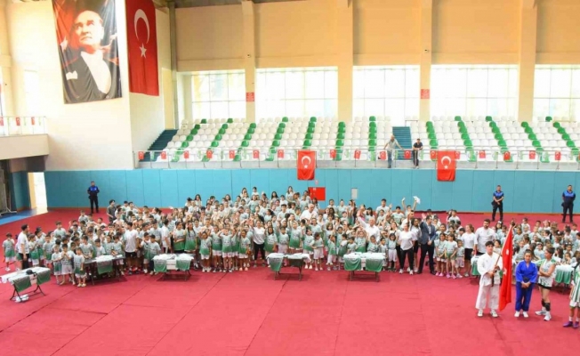 Salihli’de yaz spor kursu 2 bin öğrenci ile başladı