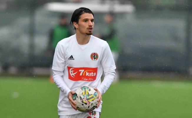 Turgutluspor 3 futbolcusu ile sözleşme uzattı
