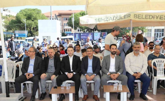 Şehzadeler Belediyesi Cumhuriyetin 100. yılına özel bisiklet yarışması düzenledi