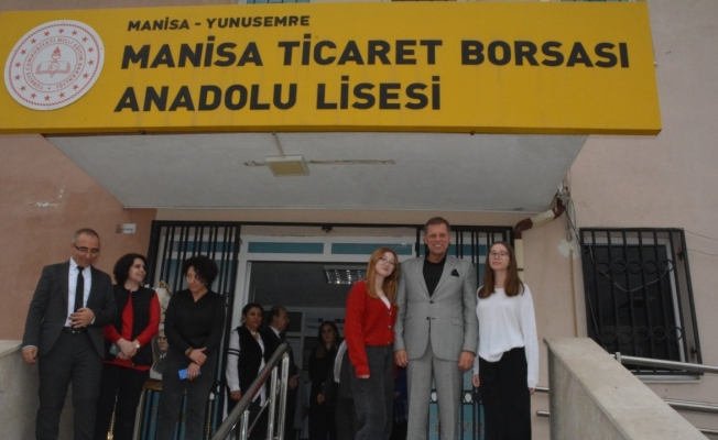 Başkan Özkasap’tan Manisa Ticaret Borsası Anadolu Lisesi öğretmenlerine kutlama