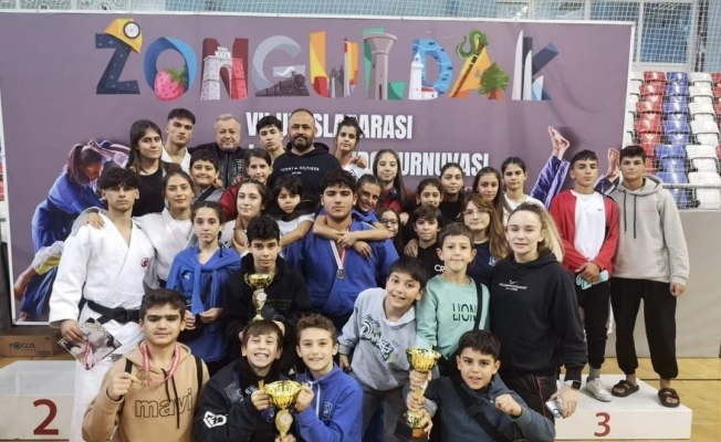 Yunusemreli judocular Zonguldak’ta şampiyon oldu