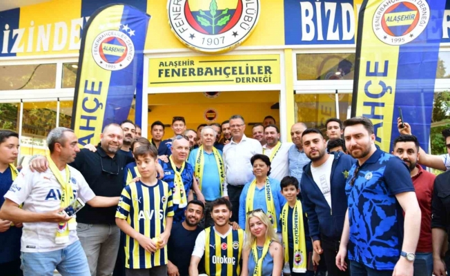 Aziz Yıldırım Manisa’da Fenerbahçeliler Derneği’ni ziyaret etti