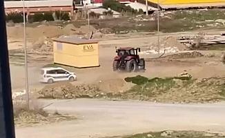 Ehliyetsiz traktör sürücüsü ile polis arasında yaşanan kovalamaca kamerada
