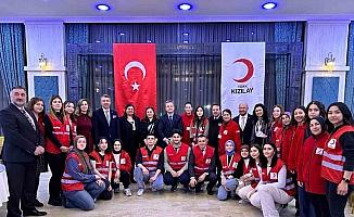 Türk Kızılay Manisa, Dünya Yetimler Günü’nde çocuklara iftar verdi