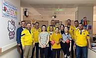 Alaşehir Fenerbahçeliler Derneği’nden hastanedeki çocuklara sürpriz